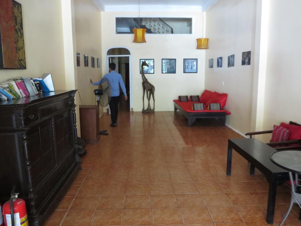 Goldie Guesthouse Phnom Penh Exterior foto