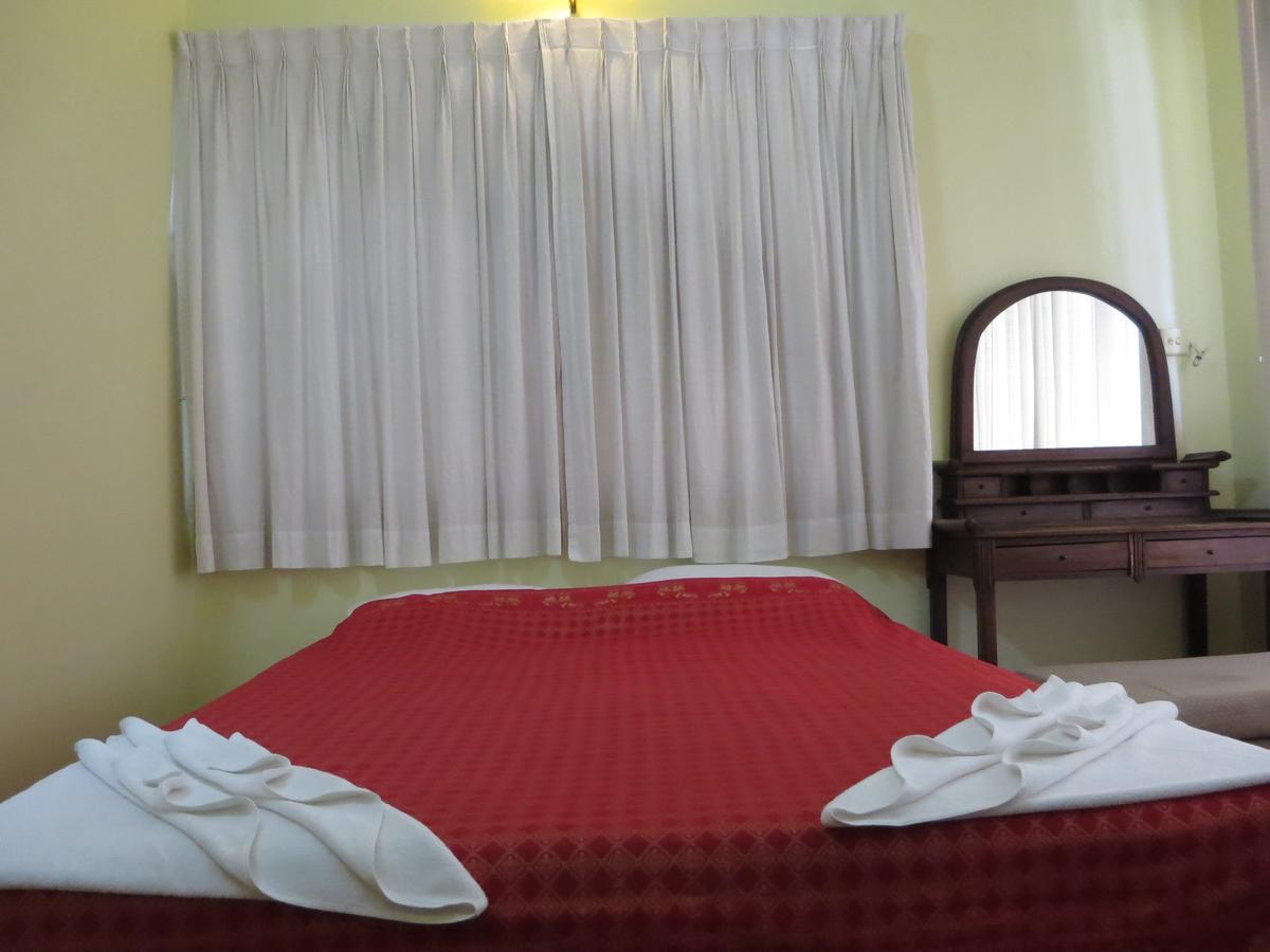 Goldie Guesthouse Phnom Penh Exterior foto